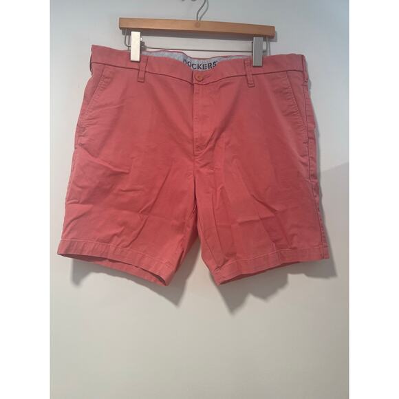 Dockers Straight Flat Front Salmon Khaki Chinos Ultimate Shorts Size 40 JL - Picture 1 of 12